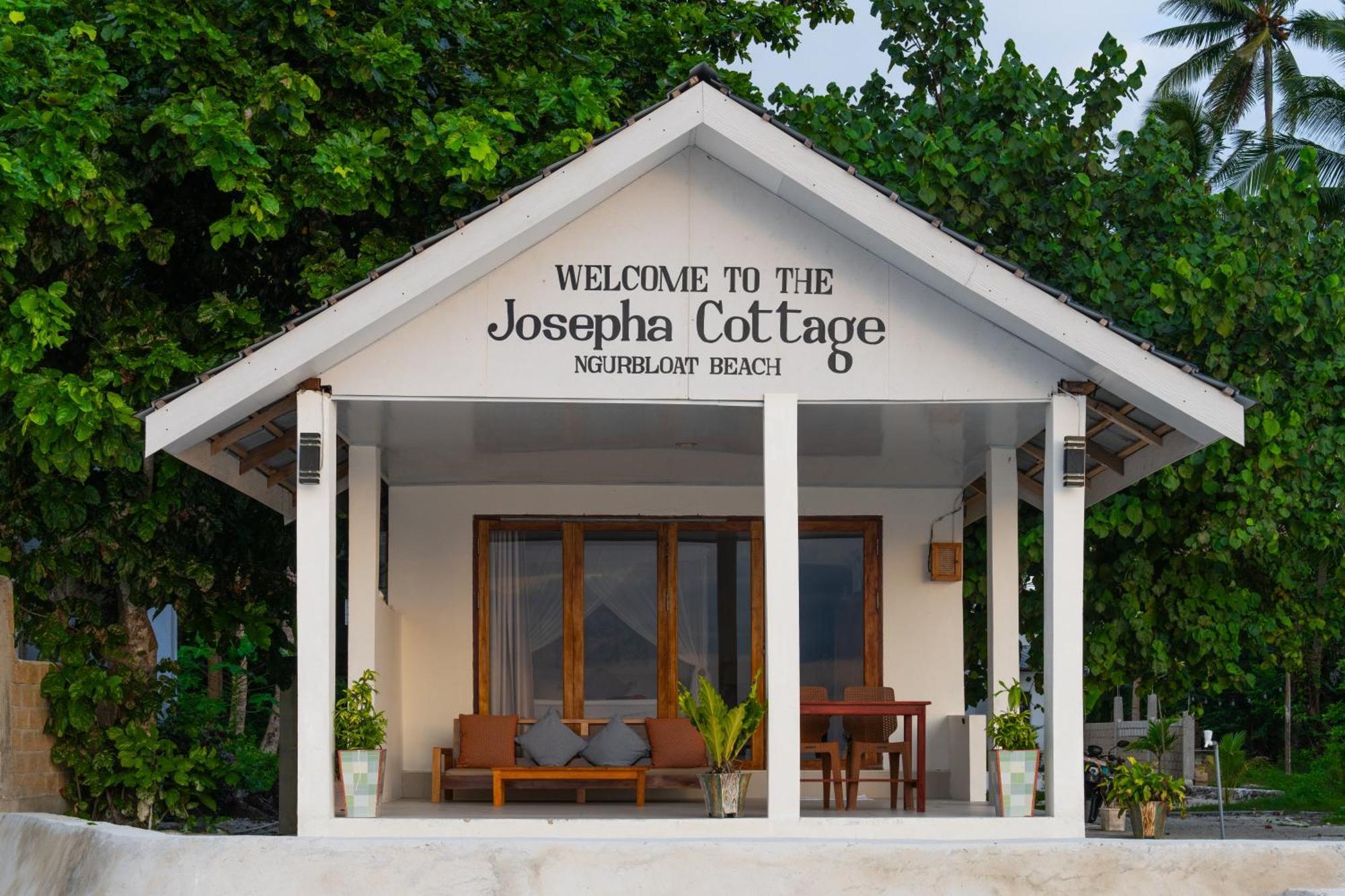 Josepha Cottage Ngurbloat Exterior foto